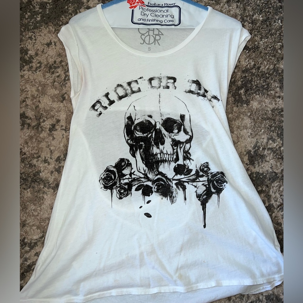 Chaser tee